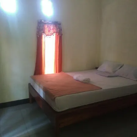 Pedek Homestay Praya Exterior photo